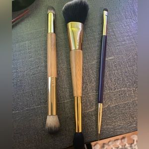 Set of 3 dual ended Tarte cosmetics makeup brushes